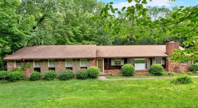 Photo of 124 Chaseland Rd, Atlanta, GA 30328