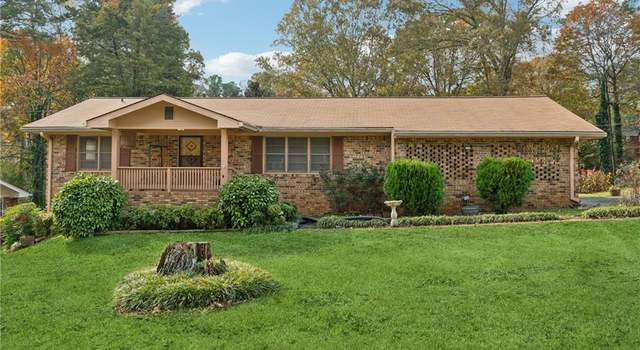Photo of 337 Navarre Dr, Stone Mountain, GA 30087