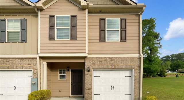 Photo of 6001 Oak Bend Ct, Riverdale, GA 30296