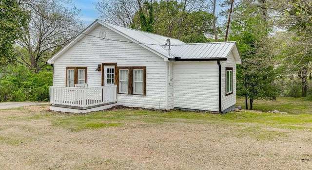 Photo of 344 Falls Rd, Toccoa, GA 30577