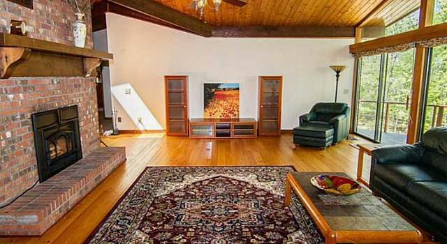 Photo of 6420 Barberry Hill Dr, Gainesville, GA 30506