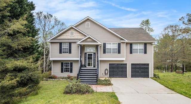 Photo of 125 Bombay Ln, Grantville, GA 30223