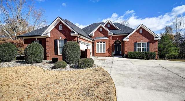 Photo of 114 Vogel St NE, Calhoun, GA 30701