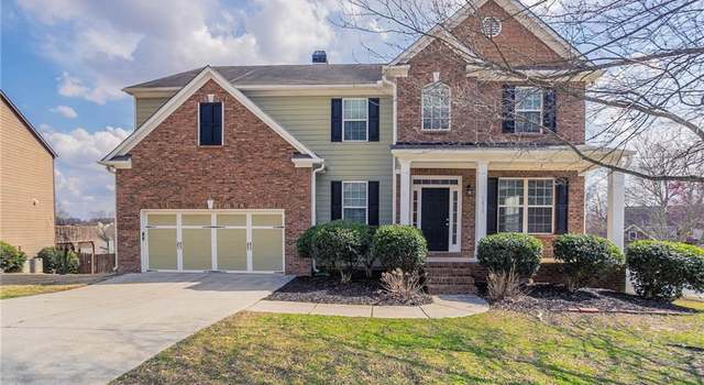 Photo of 1813 Madrid Falls Dr, Braselton, GA 30517