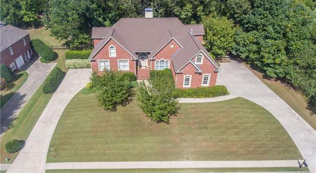 Photo of 4061 Holcomb Creek Dr, Buford, GA 30519