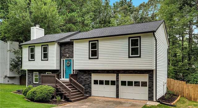 Photo of 230 Sheringham Dr, Roswell, GA 30076