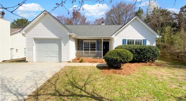 Photo of 10632 Pine Forest Ln NE, Jonesboro, GA 30238