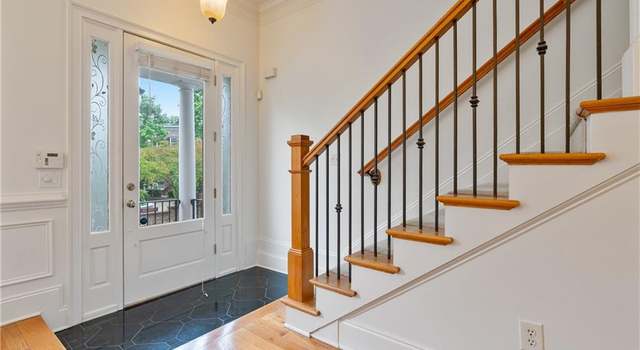 Photo of 1003 Pearl Pt NE, Sandy Springs, GA 30328