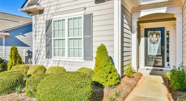Photo of 5981 Chimney Rock Dr, Hoschton, GA 30548