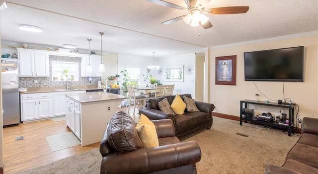 Photo of 1044 Waterworks Rd, Commerce, GA 30529