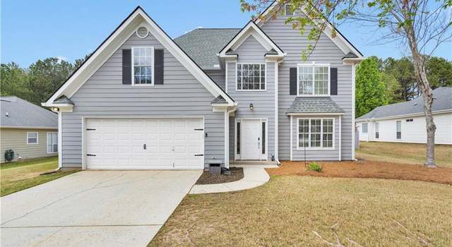 Photo of 2061 Emerald Dr, Loganville, GA 30052