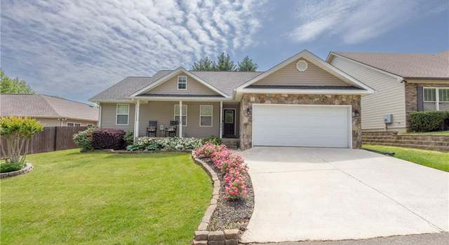Photo of 221 Legacy Dr, Demorest, GA 30535