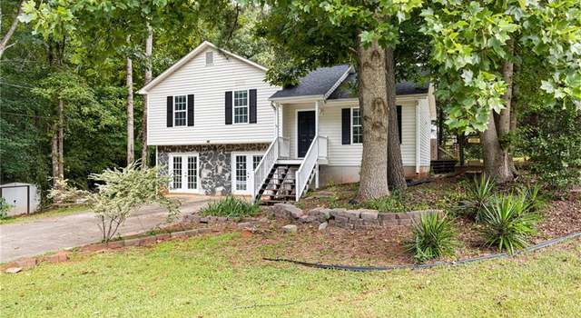 Photo of 319 Southern Trace Dr, Rockmart, GA 30153