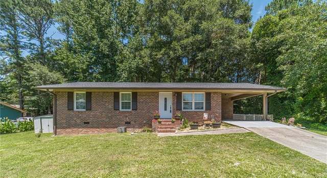 Photo of 140 E Wright St, Winder, GA 30680