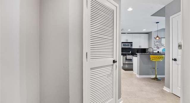 Photo of 250 Pharr Rd NE #1702, Atlanta, GA 30305