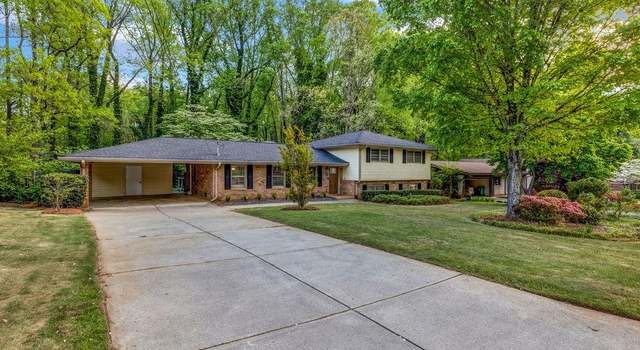 Photo of 2921 Country Squire Ln, Decatur, GA 30033