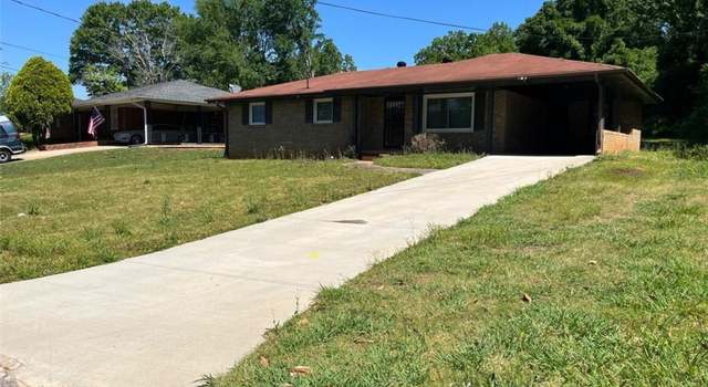 Photo of 4048 Emerald Lake Dr, Decatur, GA 30035