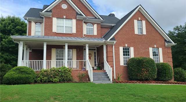 Photo of 100 Meadow Lake Dr, Carrollton, GA 30116