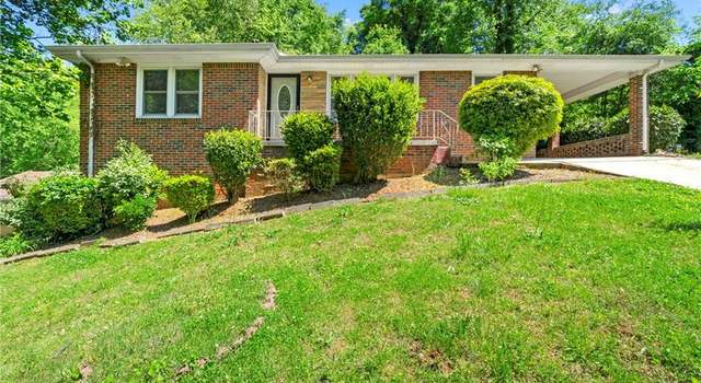 Photo of 241 W Simon Ter NW, Atlanta, GA 30318