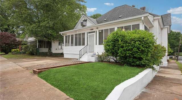 Photo of 1796 Center Ave, East Point, GA 30344