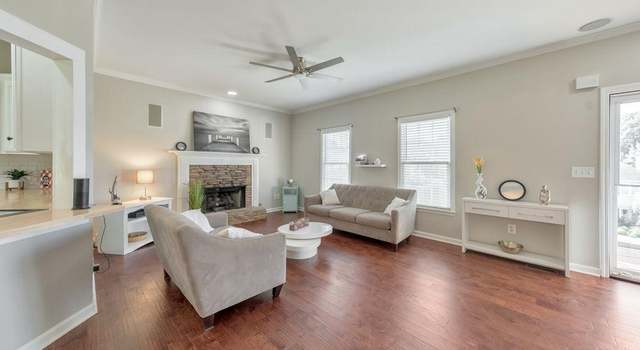 Photo of 1019 Walnut Creek Dr, Woodstock, GA 30188