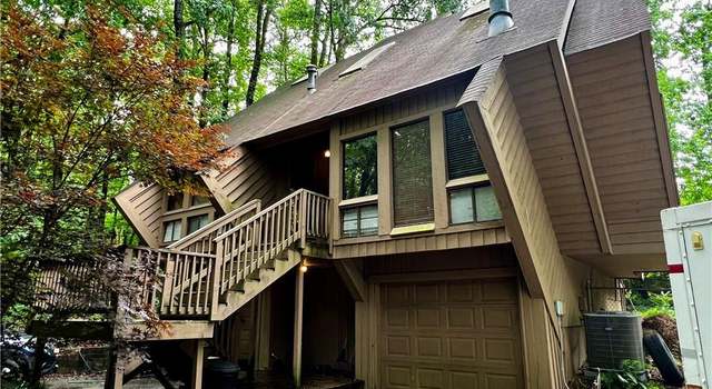Photo of 2965 Pond View Ct, Marietta, GA 30062