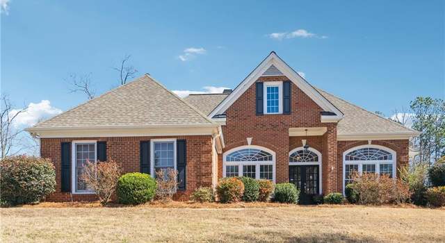 Photo of 3999 Treemont Ln, Suwanee, GA 30024