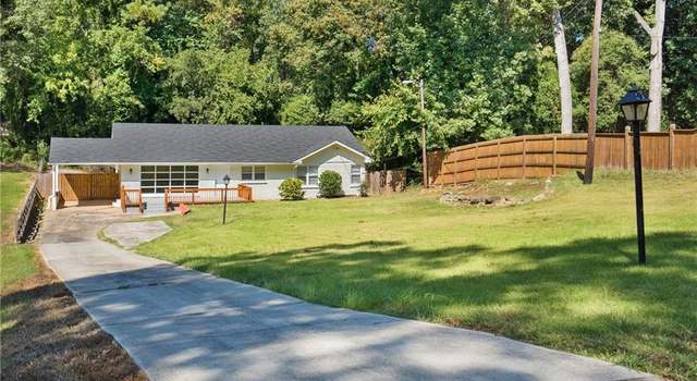 Photo of 1345 SW Dodson Dr, Atlanta, GA 30311