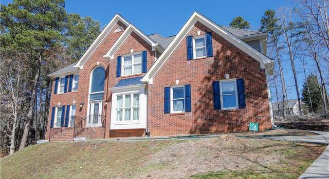 Photo of 315 Highland Gate Cir, Suwanee, GA 30024