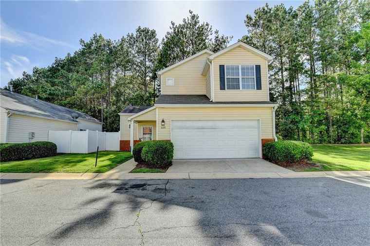 Photo of 609 Bedford Ct Woodstock, GA 30188