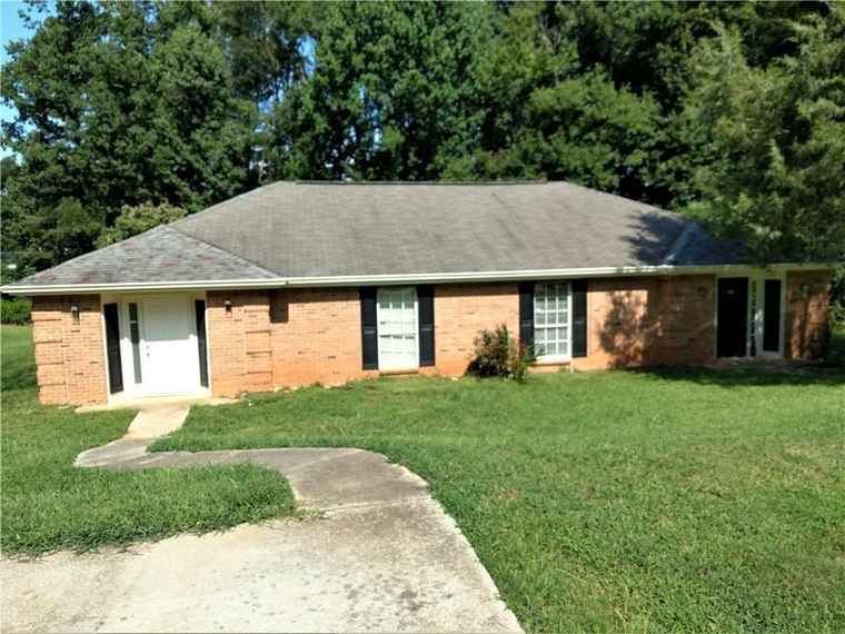 Photo of 295 Forest Pl Lawrenceville, GA 30046