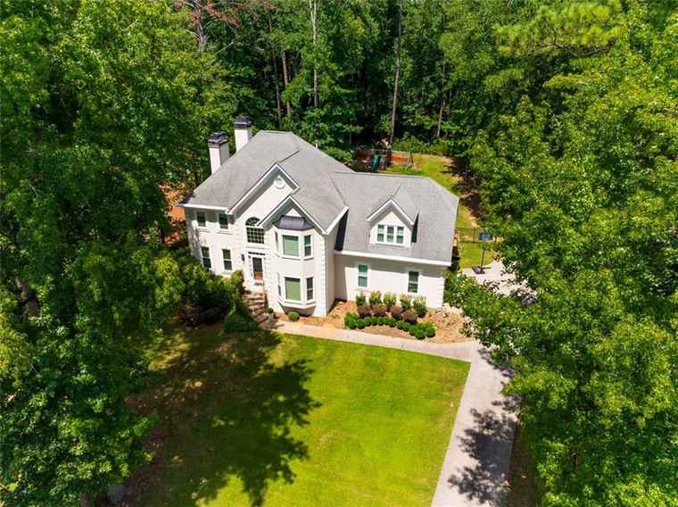 Photo of 4725 Guilford Forest Dr SW Atlanta, GA 30331