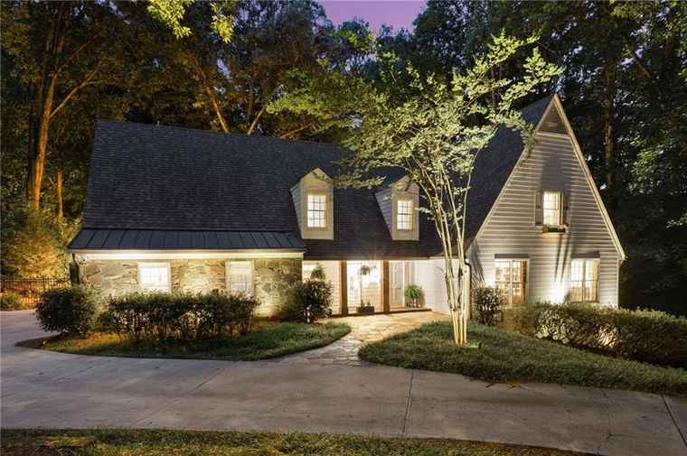 Photo of 8940 Huntcliff Trce Sandy Springs, GA 30350