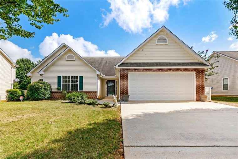 Photo of 7085 Duncan Walk Mcdonough, GA 30252