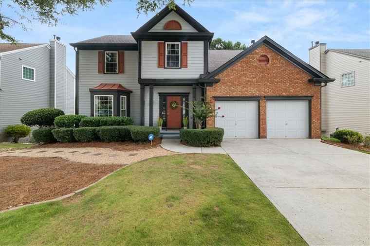 Photo of 3895 Lake Lanier Dr Duluth, GA 30097