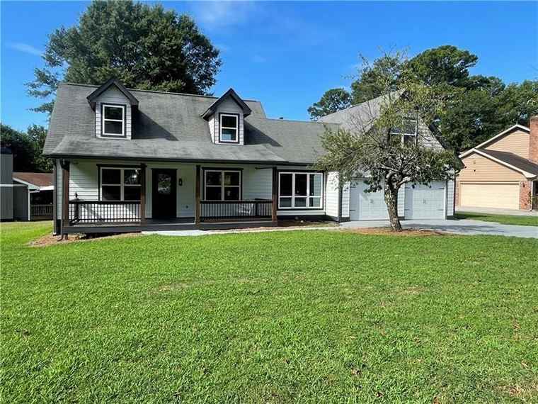 Photo of 2979 Overwood Ln Snellville, GA 30078