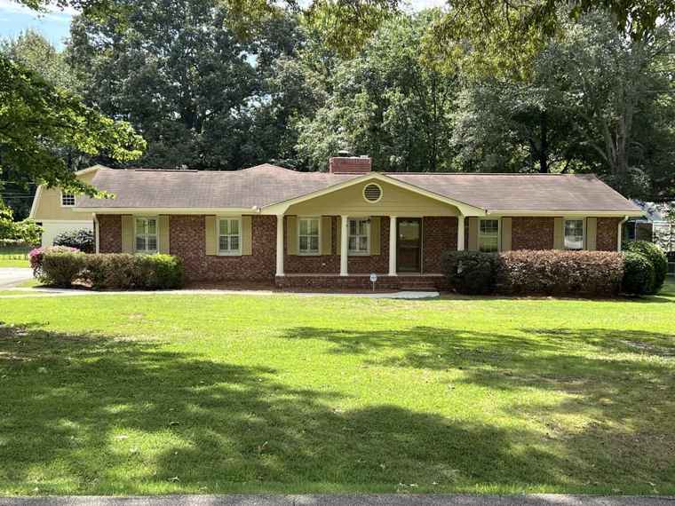 Photo of 2484 Maple St Snellville, GA 30078