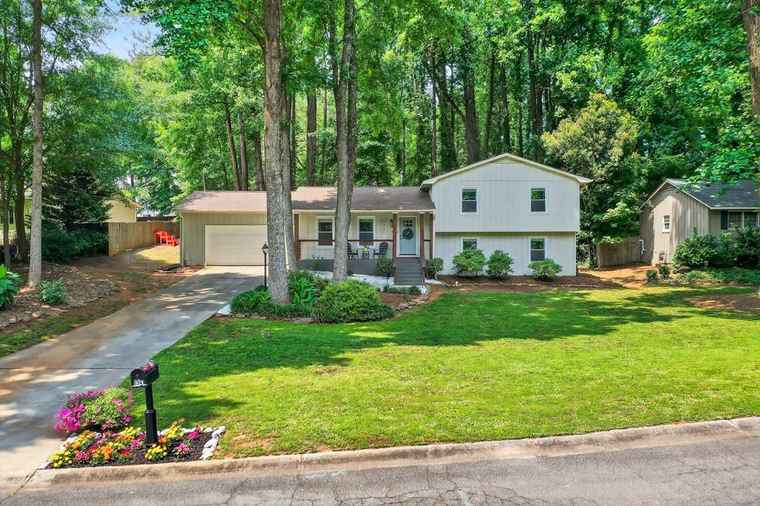 Photo of 5341 Tall Oak Dr Marietta, GA 30068