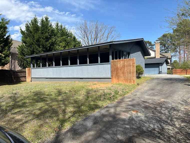 Photo of 4931 Happy Hollow Rd Atlanta, GA 30360