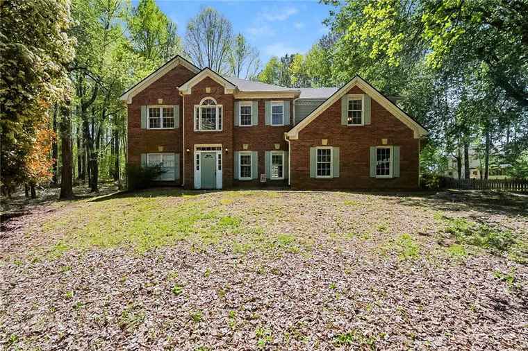 Photo of 4620 Thicket Trl Snellville, GA 30039
