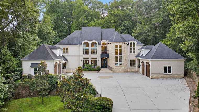 Photo of 3620 Cloudland Dr NW Atlanta, GA 30327