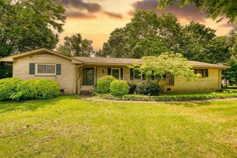 Photo of 2368 Ellis Ct Snellville, GA 30078
