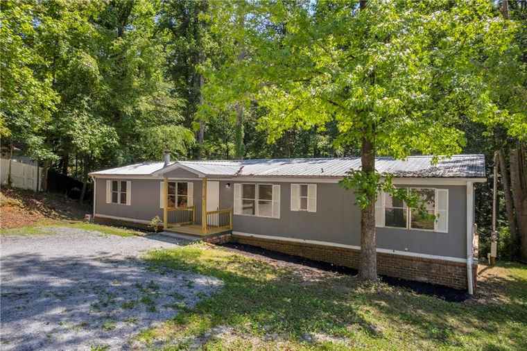 Photo of 6235 Akins Way Cumming, GA 30041