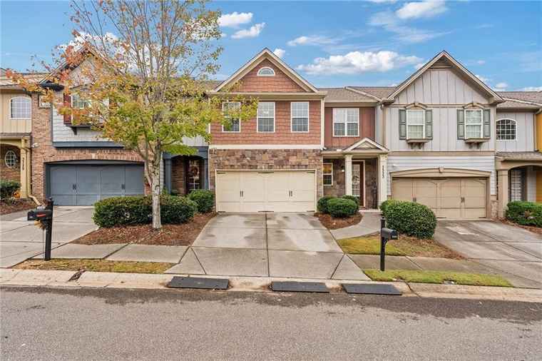 Photo of 3333 Castleberry Village Cir Cumming, GA 30040