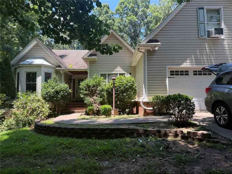 Photo of 85 Morning Glen Dr Suwanee, GA 30024