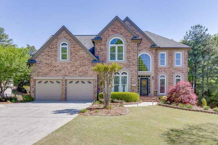Photo of 1315 Chattahoochee Run Dr Suwanee, GA 30024