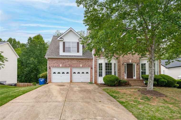 Photo of 980 Charter Club Dr Lawrenceville, GA 30043