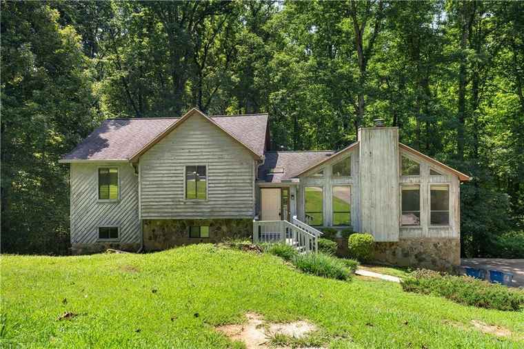 Photo of 3323 Silver Ridge Ct Duluth, GA 30096