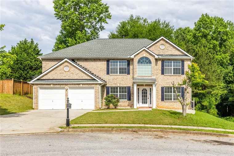 Photo of 1598 Blue Spruce Ln Conyers, GA 30012