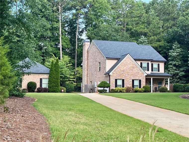 Photo of 115 Green Valley Cir Mcdonough, GA 30252